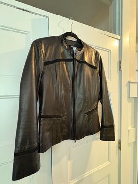 Women's Black Leather Zip-Front Jacket